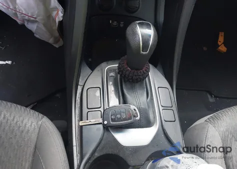 2018 Hyundai Santa Fe Sport 2.4L from USA, damaged, VIN 5XYZT3LB6JG563529